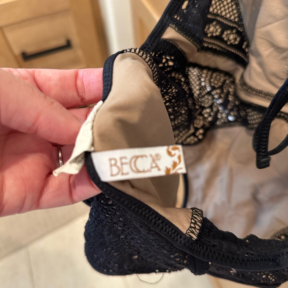 Lace/crochet one piece beautiful Becca swim - Picture 4 of 4